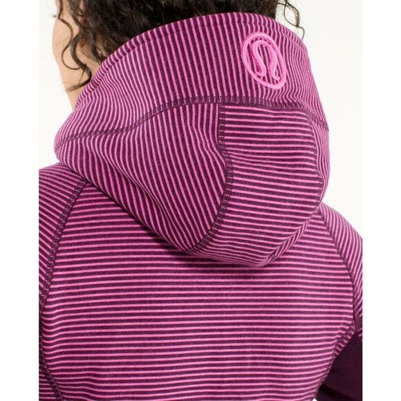 Lululemon Scuba Hoodie in Hyper Stripe Printed Afterglo Plum - Picture 7 of 13
